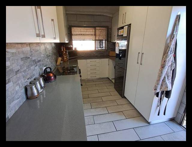 3 BEDROOM HOUSE FOR SALE IN MINNEBRONNE